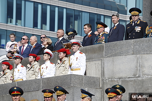 Парад Победы в Екатеринбурге впервые проходит без главкома ЦВО