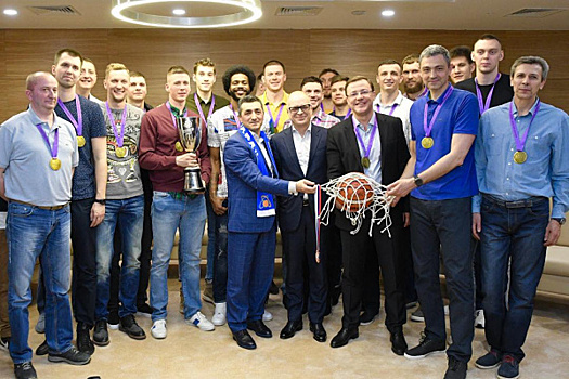 Дмитрий Азаров пригласил самарцев принять участие в баскетбольном челлендже
