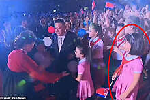 Ким Чен Ын впервые показал свою предполагаемую дочь