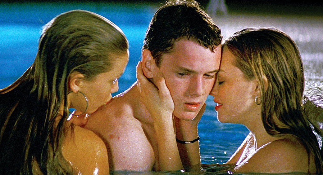 Американский актер русского происхождения Антон Ельчин, известный по ролям в фильмах «Альфа Дог» и «Звездный путь», погиб 19 июня в возрасте 27 лет