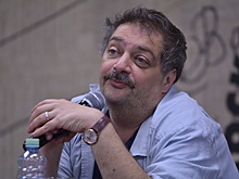 Писателя Дмитрия Быкова* объявили в розыск в России по уголовной статье