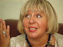 Белый голубок на скромном камне: как выглядит могила Марины Голуб