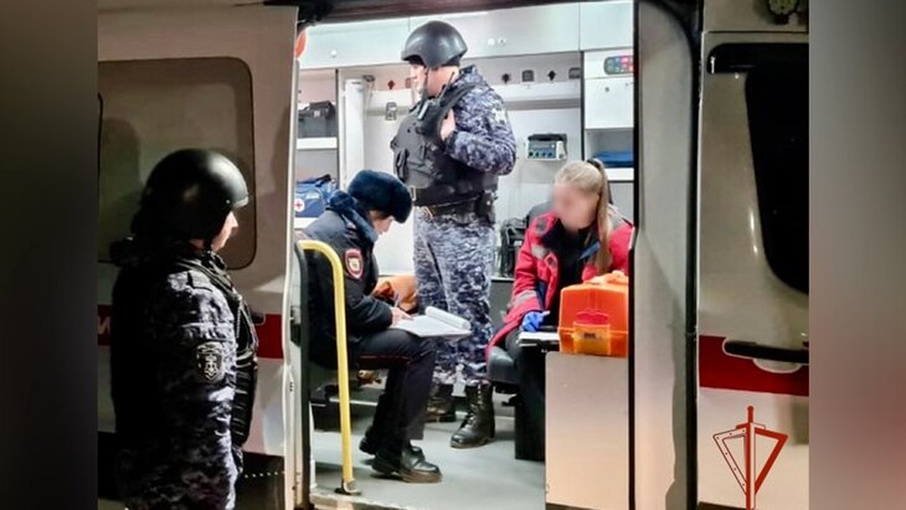 В Омске задержали мужчину, напавшего на фельдшера скорой помощи с ножом