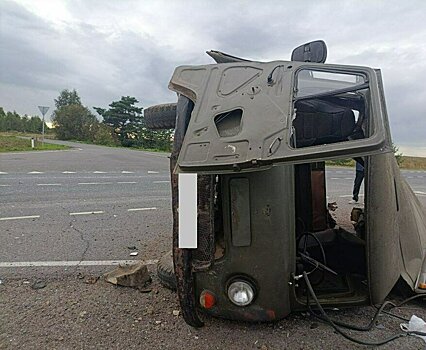 В Яранском районе пьяный водитель «буханки» въехал в легковушку