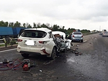 На воронежской трассе столкнулись Infiniti, Hyundai и «КамАЗ»: две женщины погибли, трое детей в больнице