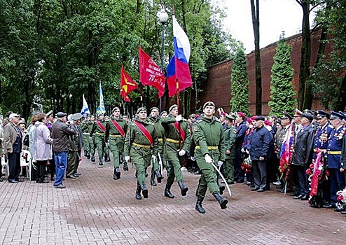 Более 50 военнослужащих Смоленского гарнизона награждены государственными наградами и ведомственными знаками отличия