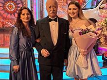 Сотрудница Курской таможни стала участницей телепередачи "Поле чудес"