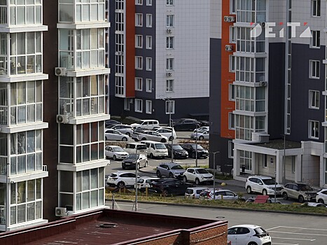 Школьный автобус во Владивостоке вынужденно изменил маршрут из-за хаотичной парковки в микрорайоне