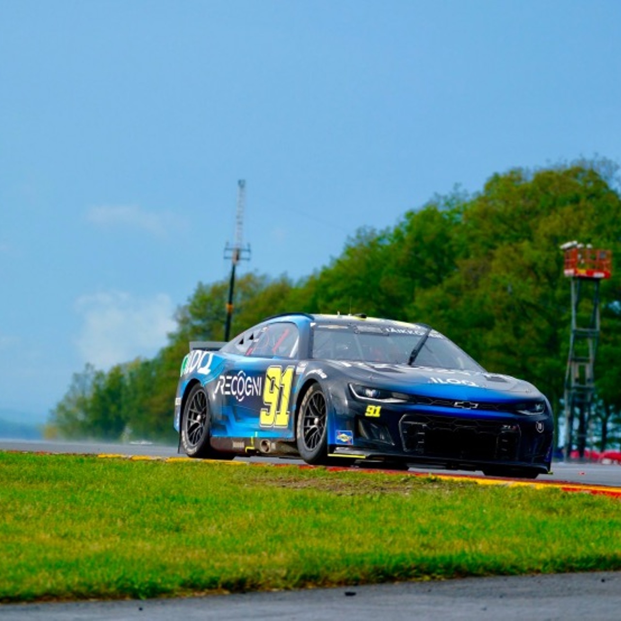 NASCAR: Райкконен мог быть в десятке, но попал в аварию - Рамблер/спорт