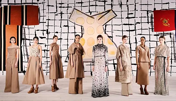 Макияж от Dior: повторяем образ с парижской Недели моды