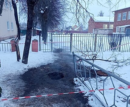 В Ивановской области пятеро школьников провалились под землю и получили ожоги, пытаясь спасти друг друга из кипятка — СМИ