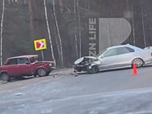 Две легковушки столкнулись лоб в лоб на рязанской трассе