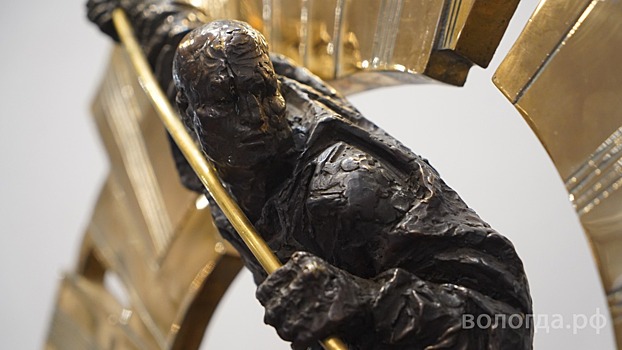Тетраморфы, король и другие скульптуры представлены в «Доме Корбакова» в Вологде