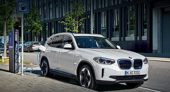 Электрокросс BMW iX3 опередил Mercedes-Benz EQC по запасу хода