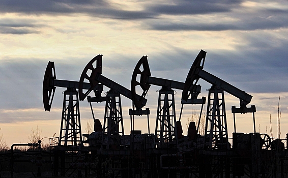 Цена нефти Brent на ICE опустилась ниже $74 за баррель