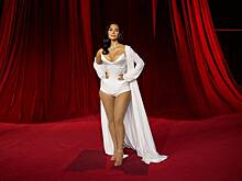 Откровенный наряд Ким Кардашьян сравнили с подгузником в сети