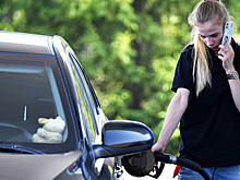 Эксперт оценила вероятность резкого снижения розничных цен на бензин в РФ