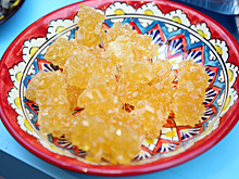 Ребенка накормили конфетами, которые взорвались внутри него