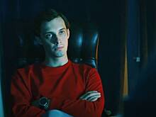 «Это надо высмеивать»: сенатор Цеков одобрил комедийный подход фильма «16-й»