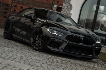 BMW M8 Competition черный флагманский крейсер с шасси KW Variant 4 -  Рамблеравто