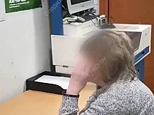 Похитителю девочки в Смоленске и его сожительнице предъявили обвинение