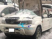 Во Владивостоке проводится проверка по факту резонансного падения плиты на автомобиль