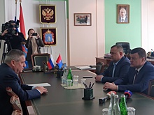 Губернатор Александр Никитин и заместитель председателя комитета Госумы по бюджету и налогам Глеб Хор обсудили реализацию нацпроектов