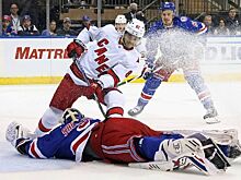 «Снимаю перед ним шляпу». Бриндамор похвалил Шестёркина за игру в матче с «Каролиной»