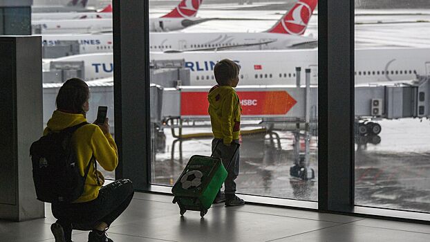Родители отказалась покупать авиабилет на ребенка и оставили его на регистрации