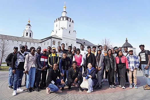 Как Свияжский музей-заповедник приобщает студентов из Африки к русскому фольклору