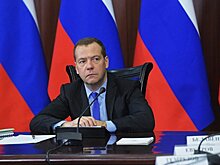 Медведев подписал необходимые для приватизации «Роснефти» бумаги