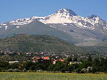 Пытавшиеся согреться во время похода в Турции супруги отравились газом и не выжили