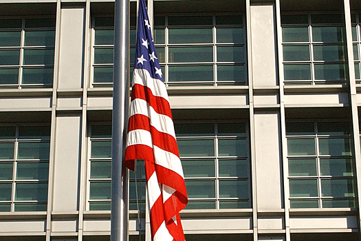 Издание Politico подвело политические итоги 2025 года