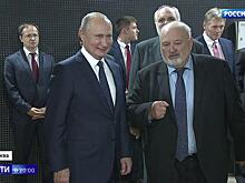 Здесь талант превращается в профессию: Путина провели по мастерским ВГИКа