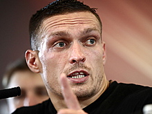 Усик сыграет за профессиональную футбольную команду