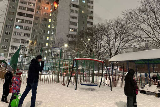 «360»: двоих детей спасли из горящей квартиры в центре Москвы