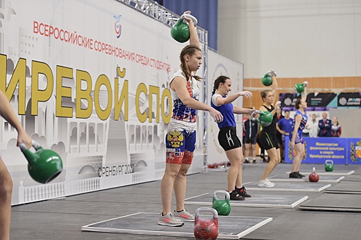 Оренбурженка Эльвира Сатлыкова завоевала бронзу чемпионата страны по гиревому спорту