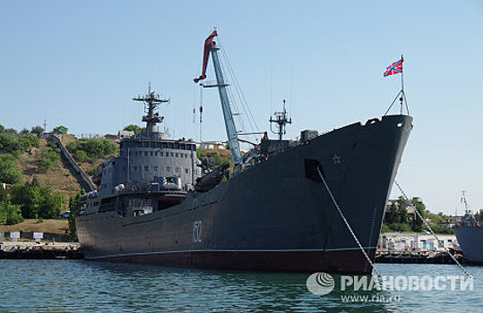 Корабль ВМФ РФ вошел в Средиземное море