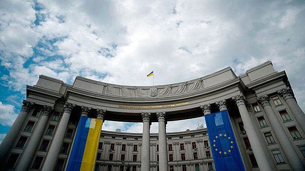 Киев обратился с призывом к ЕС и НАТО