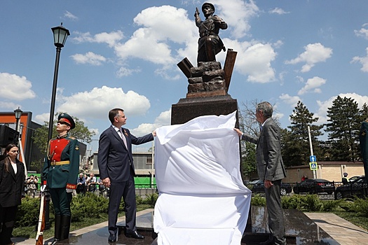 В Ростове установили памятник Герою Советского Союза Гукасу Мадояну