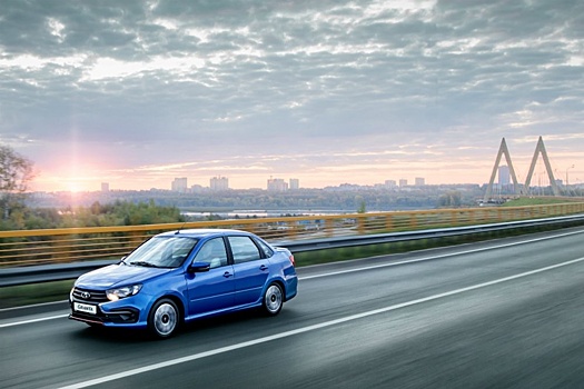Lada Granta стала самой популярной российской моделью