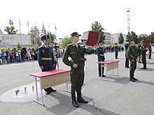 Новобранцы прославленного танкового соединения ЦВО приняли Военную присягу