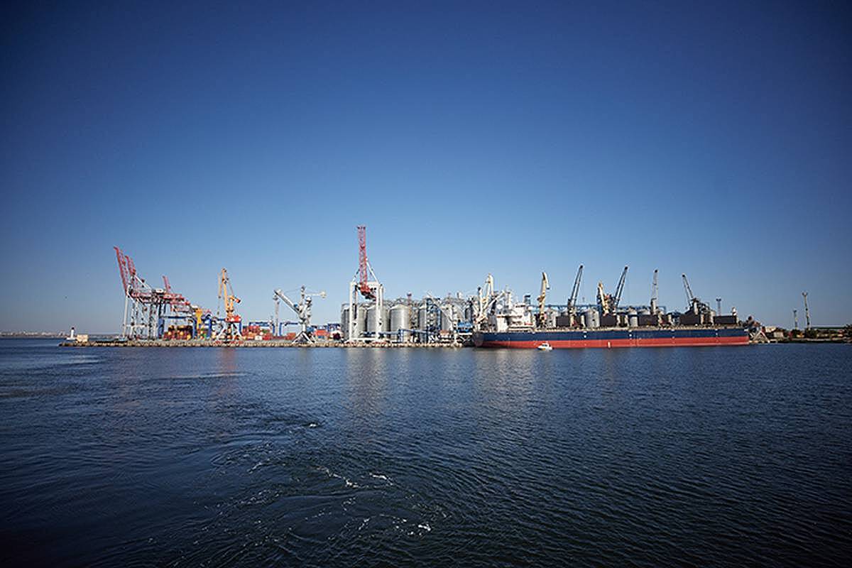 СМИ: Украина заблокировала 21 турецкое судно в порту Одессы