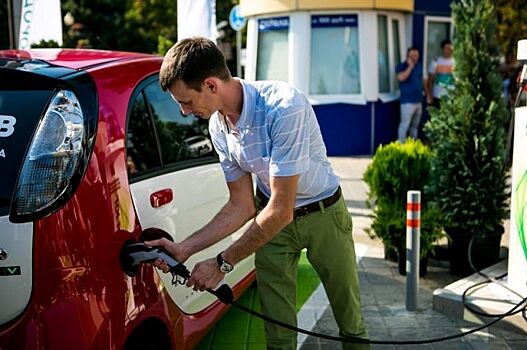 Первая парковка для электромобилей открылась в Краснодаре