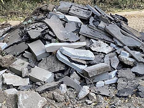 Дорожники отремонтируют асфальт на улице Дыбенко