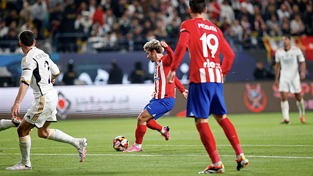"Реал" забил два мяча в ворота "Атлетико" в дополнительное время и вышел в финал Суперкубка Испании