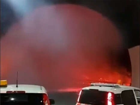На северо-западе Италии автомобилисты спаслись от огненного смерча в тоннеле (ФОТО, ВИДЕО)