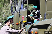 Власти ХМАО поздравили военнослужащих с Днем пограничника