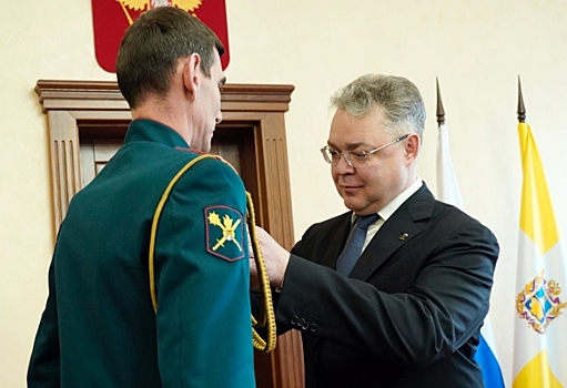 Глава Ставрополья вручил первые медали «За поддержку СВО»