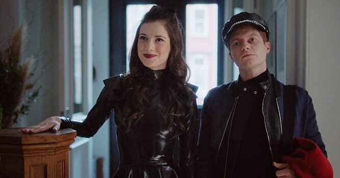 Сериал «Связь» весело рассказывает о жизни доминатрикс